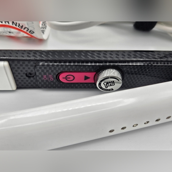 T3 Micro Model 73500 White/Black Flat Iron Hair Straightener - Tested - Picture 2 of 3